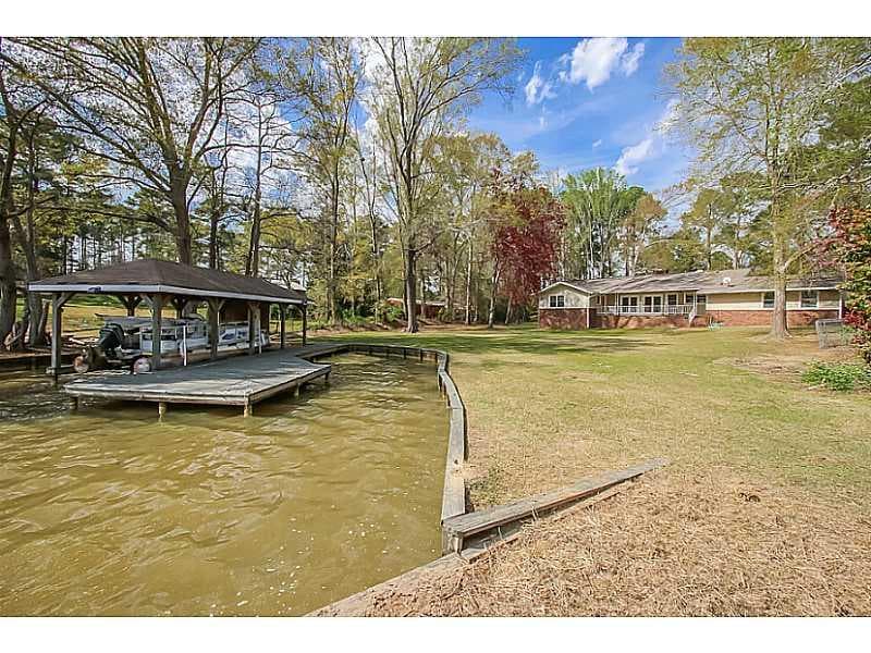 4 bedroom single family residence sold at 167 Lakeshore Circle, Milledgeville, GA 31061