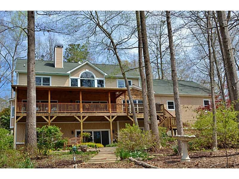 5 bedroom, 4,796 sq ft single family residence sold at 8945 BAY VIEW Court, Gainesville, GA 30506