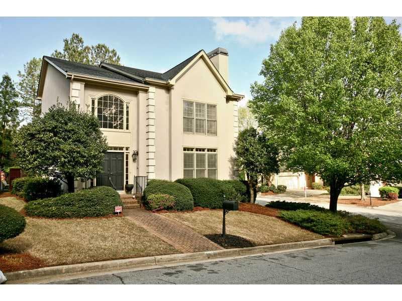 3 bedroom, 2,729 sq ft single family residence sold at 3866 Ashford Ridge, Atlanta, GA 30319