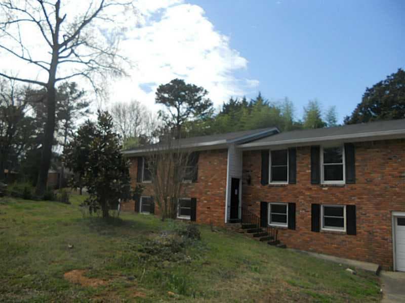 4 bedroom, 2,576 sq ft single family residence sold at 3296 ROMELIE Drive, Atlanta, GA 30340