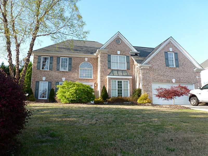 5 bedroom, 2,702 sq ft single family residence sold at 280 Bluff Oak Drive, Roswell, GA 30076