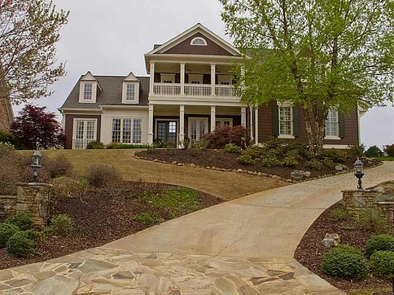 4 bedroom, 7,976 sq ft single family residence sold at 3625 Lake Ridge Court, Gainesville, GA 30506