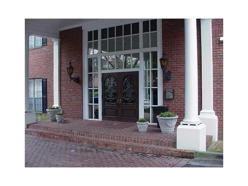2 bedroom, 1,270 sq ft condominium sold at 2921 Lenox Road 309, Atlanta, GA 30324