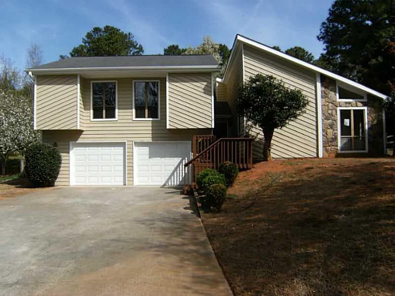 105 SOFTWOOD Circle, Roswell, GA 30076 — most recent listing photo