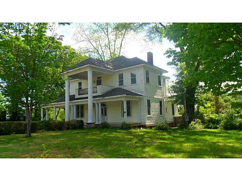 3 bedroom, 3,316 sq ft single family residence sold at 205 Cobb Street, Palmetto, GA 30268