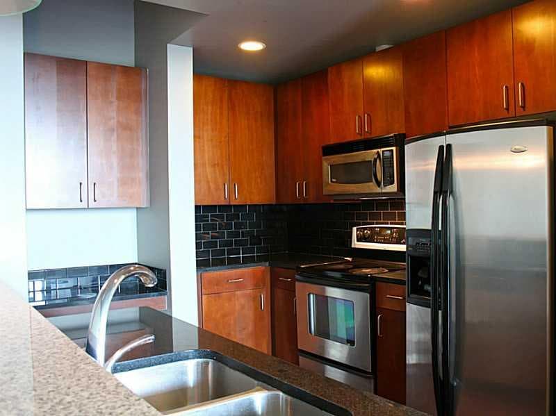 1 bedroom, 695 sq ft condominium sold at 361 17th Street 1621, Atlanta, GA 30363
