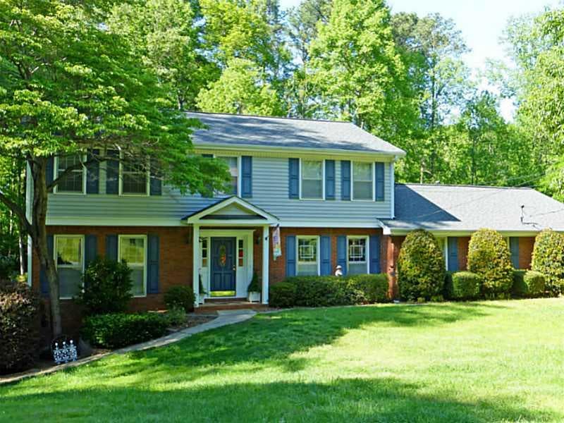 1915 Ridgefield Drive, Roswell, GA 30075 — most recent listing photo