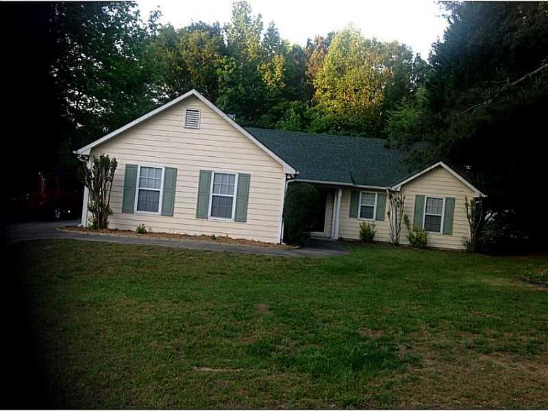 8230 Autumn Green Drive, Fairburn, GA 30213 — most recent listing photo