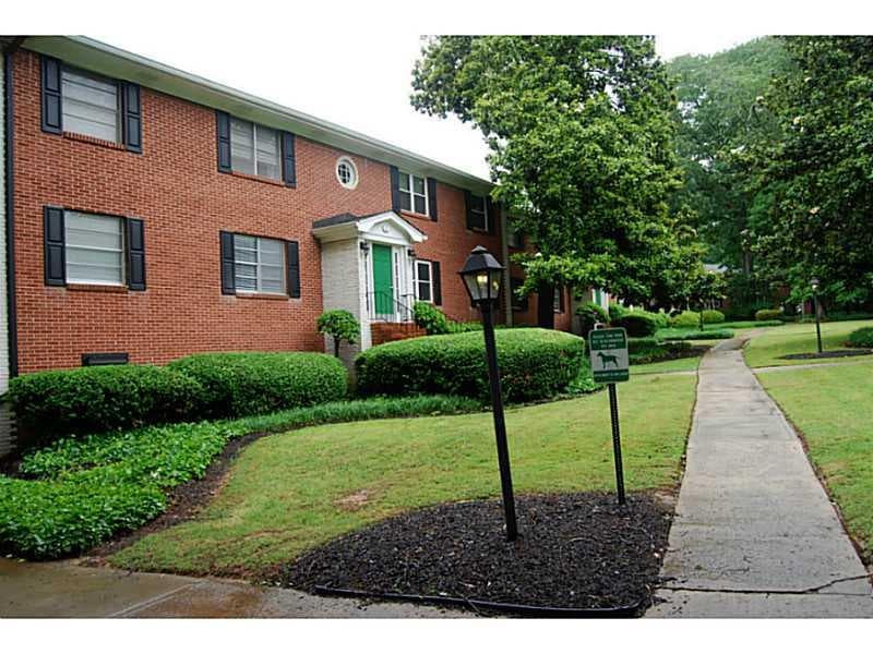 2 bedroom, 918 sq ft condominium sold at 4282 Roswell Road C1, Atlanta, GA 30342