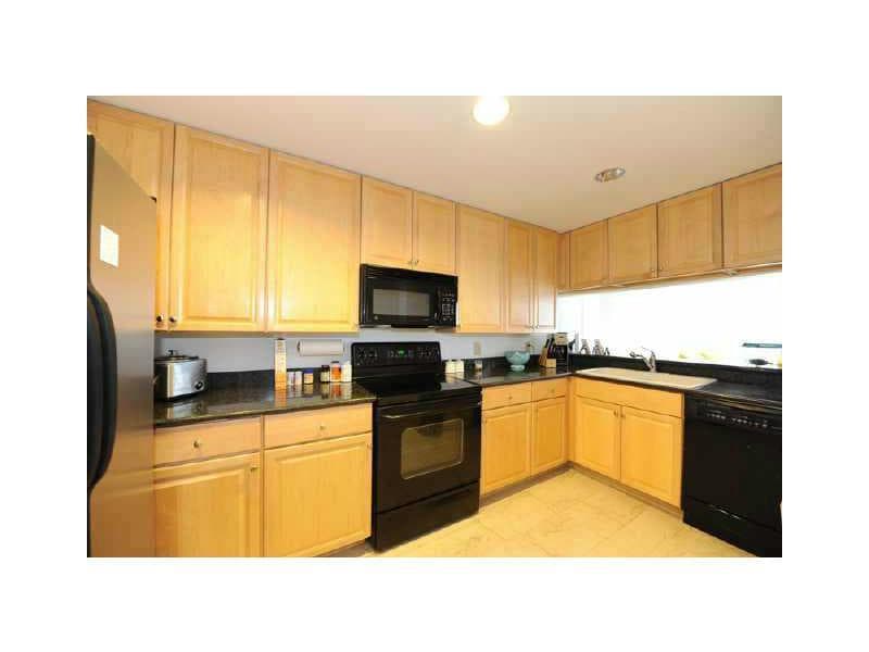 2 bedroom, 1,345 sq ft condominium sold at 195 14th Street 1902, Atlanta, GA 30309