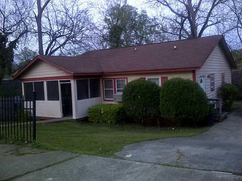 3 bedroom, 1,080 sq ft single family residence sold at 121 Wesley Avenue, Atlanta, GA 30307