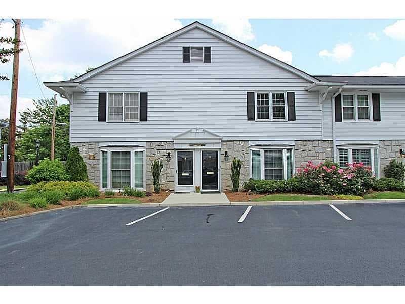 2 bedroom, 1,108 sq ft townhouse sold at 136 Peachtree Memorial Drive CT-2, Atlanta, GA 30309