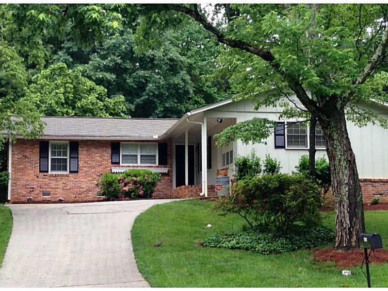 3 bedroom, 1,502 sq ft single family residence sold at 2577 Shetland Drive, Decatur, GA 30033