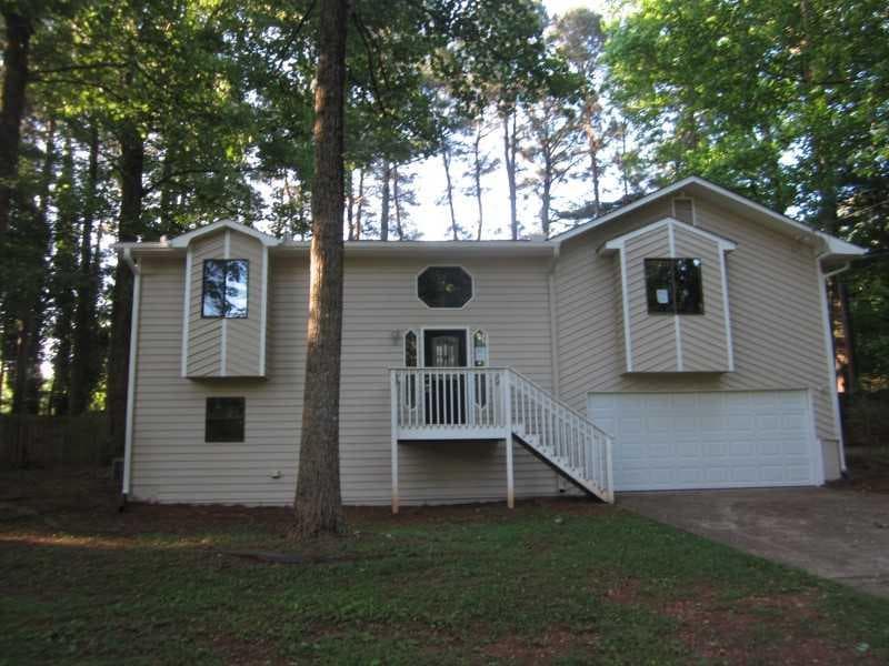 390 Madeline Circle, Lawrenceville, GA 30043 — most recent listing photo