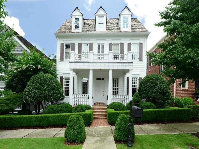 716 Longleaf Drive, Atlanta, GA 30342 — most recent listing photo