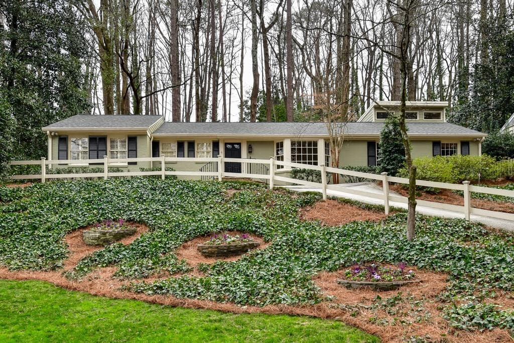 4 bedroom, 3 bathroom, 2,499 sq ft single family residence sold at 2815 Mornington Drive, Atlanta, GA 30327