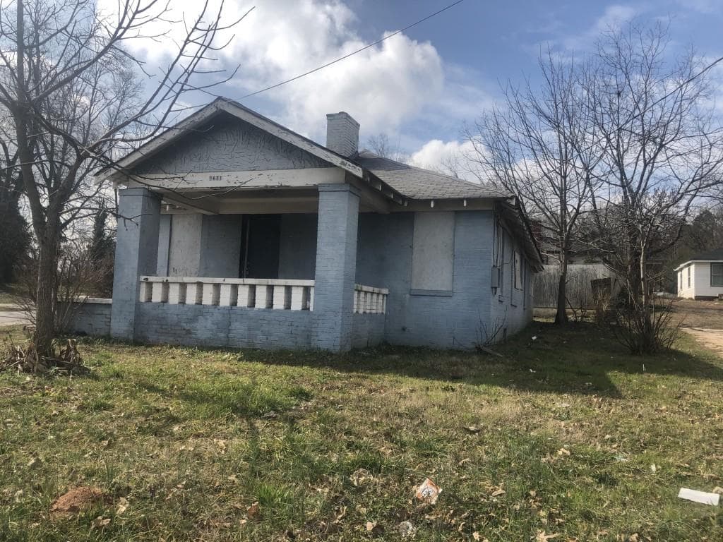 3 bedroom, 2 bathroom, 1,263 sq ft single family residence sold at 1431 Boulevard, Atlanta, GA 30315