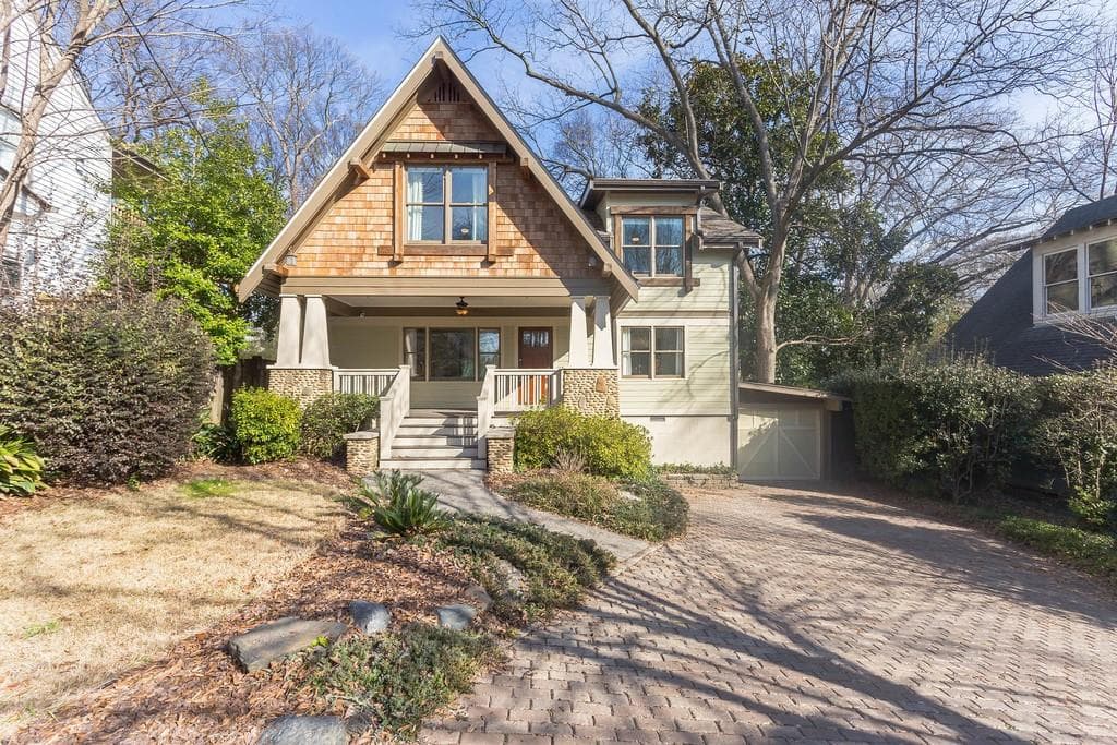 5 bedroom, 4 bathroom, 3,359 sq ft single family residence sold at 811 VERNER Street, Atlanta, GA 30318