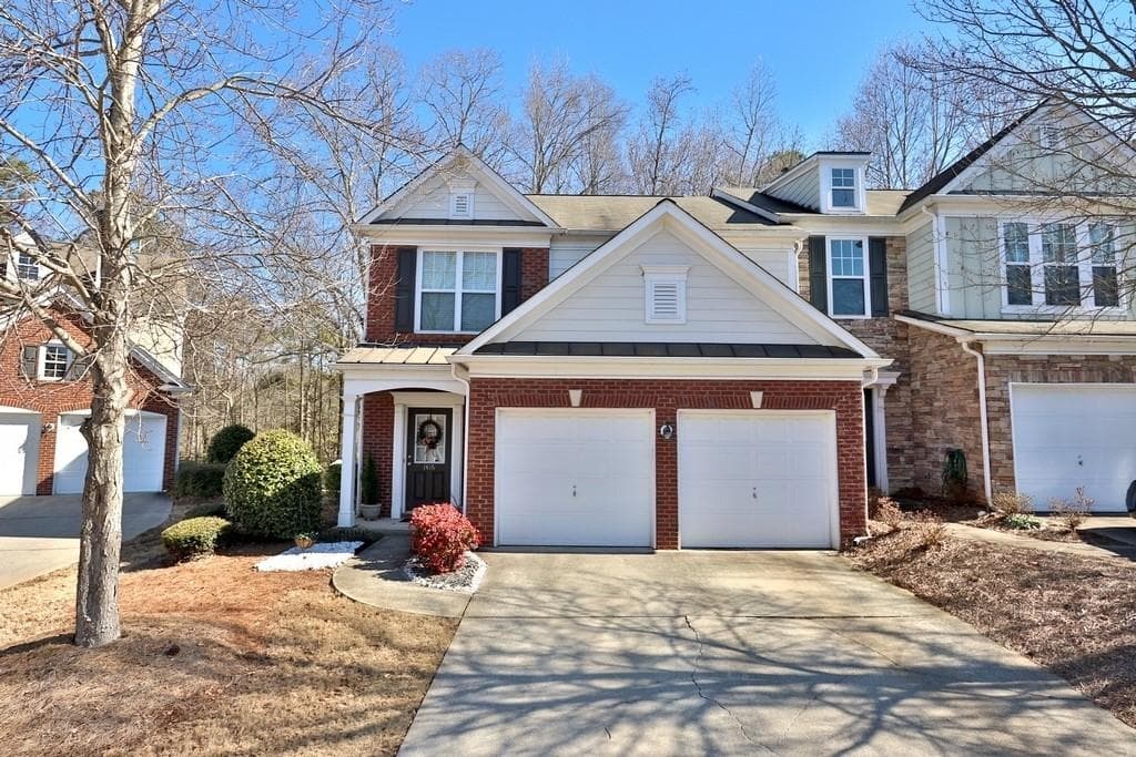3 bedroom, 3 bathroom, 1,740 sq ft townhouse sold at 1416 BELLSMITH Drive, Roswell, GA 30076