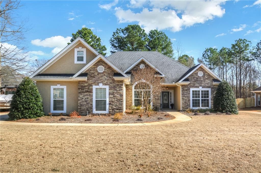 422 Glouchester Drive, Locust Grove, GA 30248 — most recent listing photo