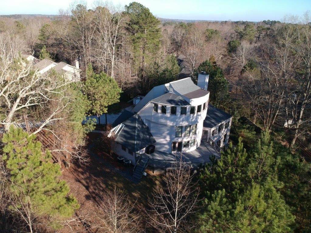 4 bedroom, 5 bathroom, 6,413 sq ft single family residence sold at 3810 Galloway Drive, Roswell, GA 30075