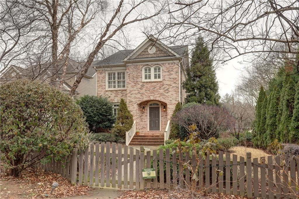 4 bedroom, 5 bathroom, 2,600 sq ft single family residence sold at 1196 Davis Place, Atlanta, GA 30318