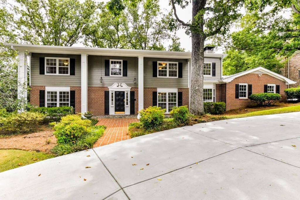 6 bedroom, 4 bathroom, 4,500 sq ft single family residence sold at 1578 Crestline Drive, Atlanta, GA 30345