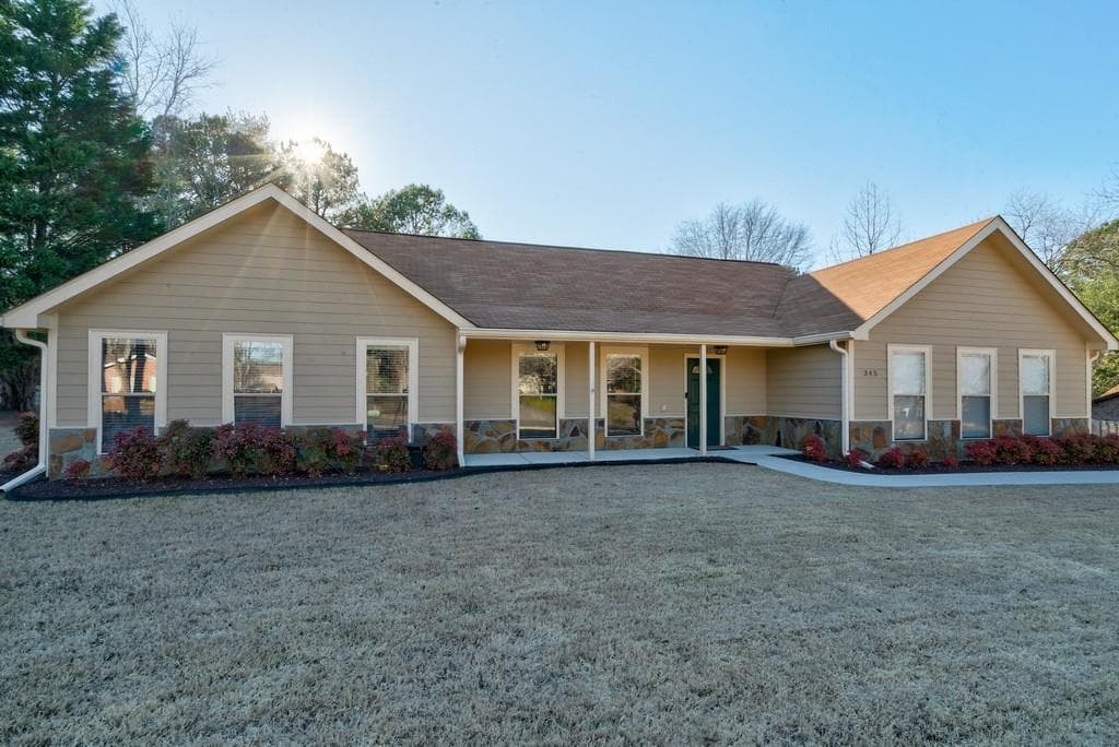 345 Saddle Creek Circle, Roswell, GA 30076 — most recent listing photo