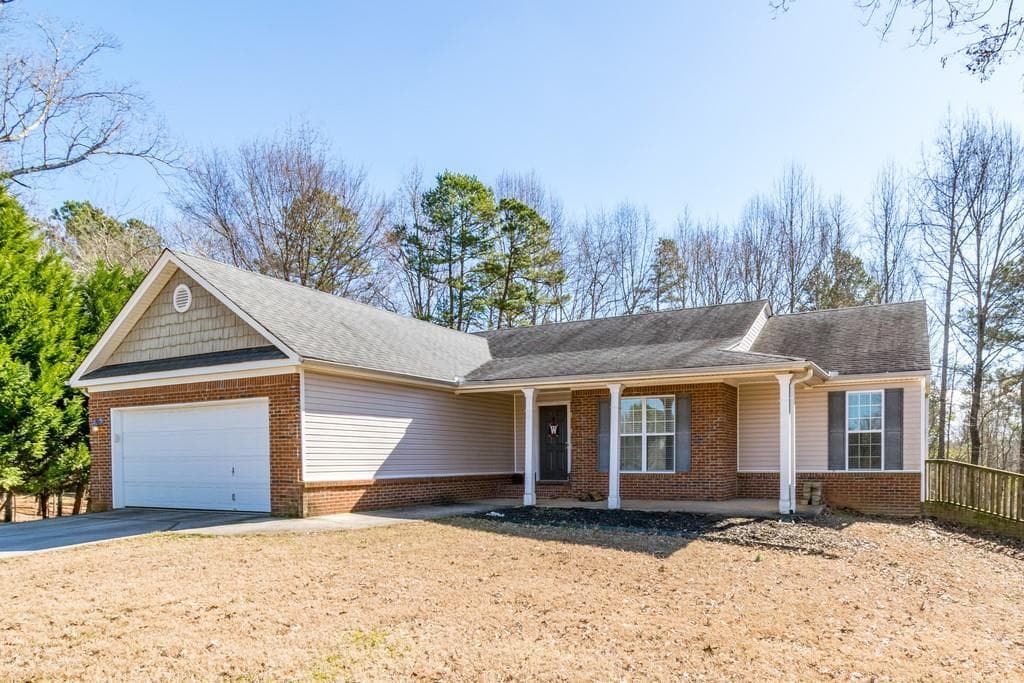 204 W Sycamore Drive, Winder, GA 30680 — most recent listing photo