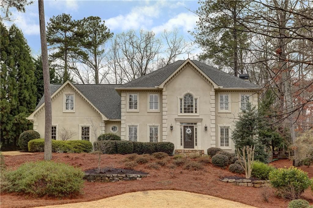5 bedroom, 5 bathroom, 4,200 sq ft single family residence sold at 680 Wayt Road, Roswell, GA 30076