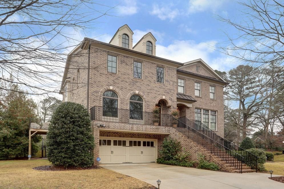 4 bedroom, 4 bathroom, 2,951 sq ft townhouse sold at 611 Timm Valley Road, Atlanta, GA 30305