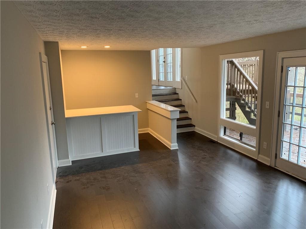 3 bedroom, 2 bathroom, 2,009 sq ft single family residence sold at 334 Hoofbeat Trail, Kennesaw, GA 30144