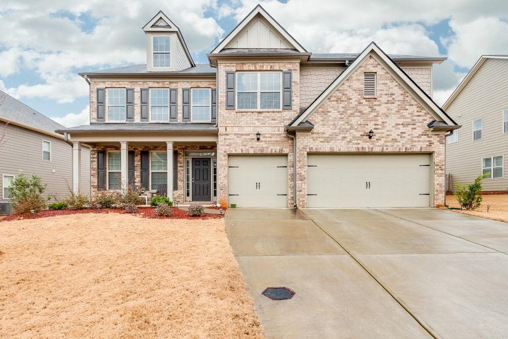 5 bedroom, 4 bathroom, 3,684 sq ft single family residence sold at 4075 TOBIANO Trail, Cumming, GA 30040