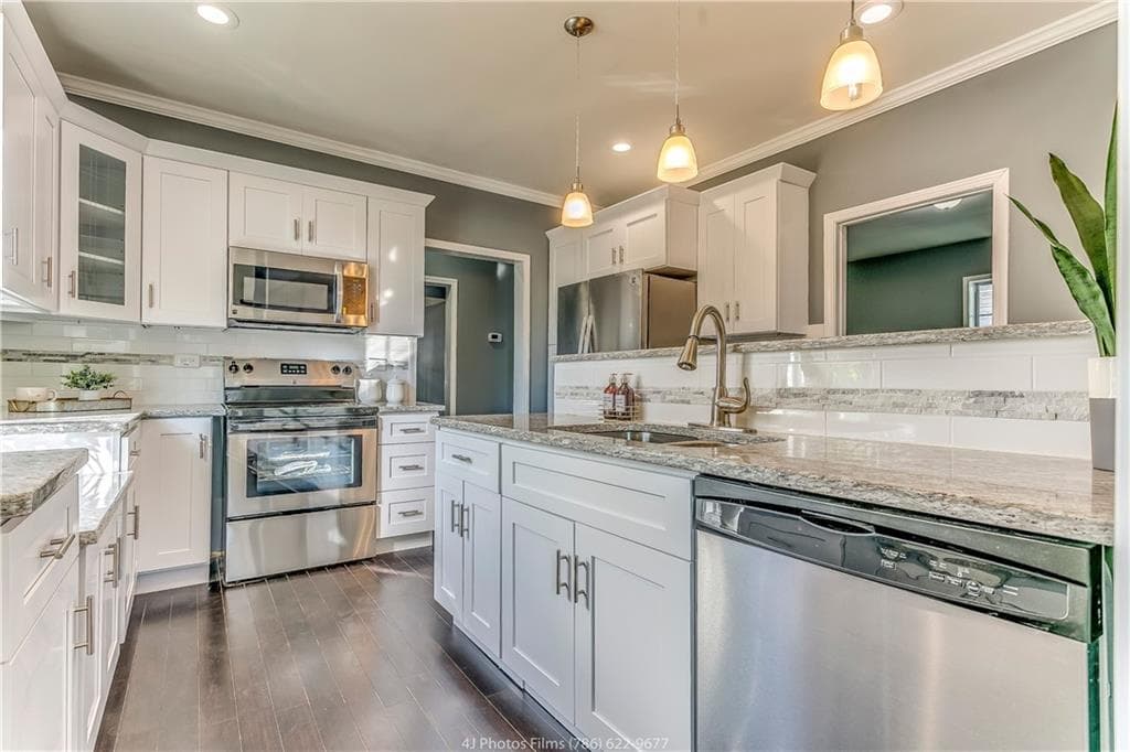 3 bedroom, 2 bathroom, 1,120 sq ft single family residence sold at 385 Arthur Street, Atlanta, GA 30310