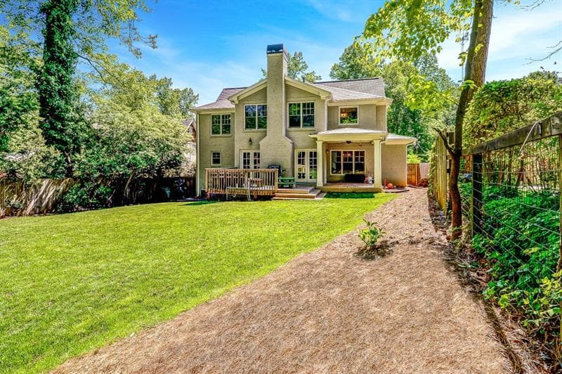 5 bedroom, 5 bathroom, 3,425 sq ft single family residence sold at 1370 Pasadena Avenue, Atlanta, GA 30306
