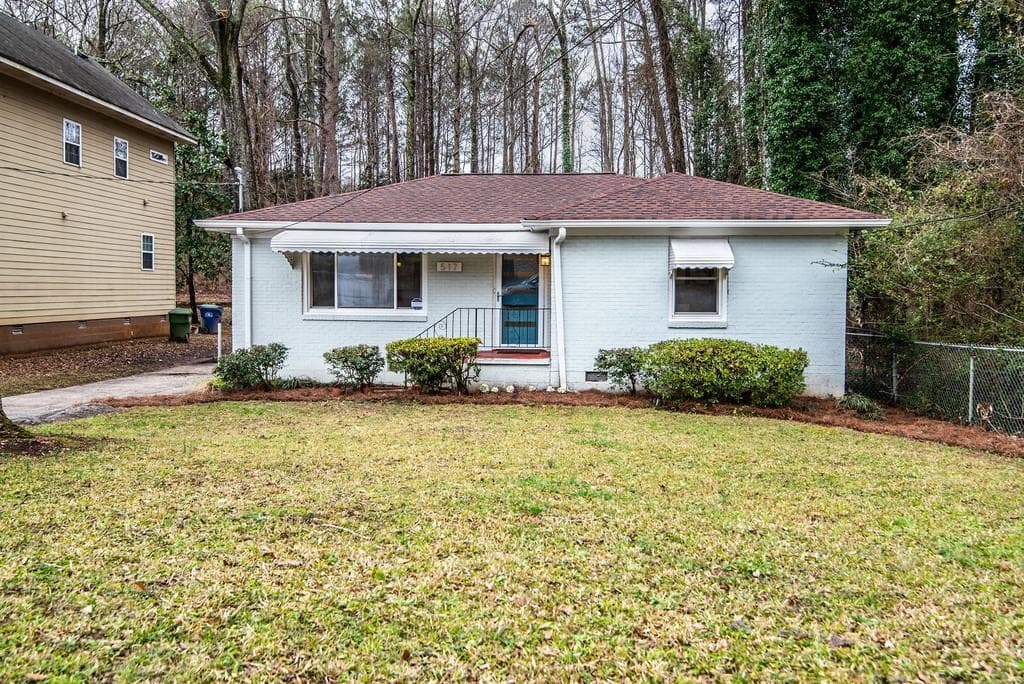 2 bedroom, 1 bathroom, 928 sq ft single family residence sold at 517 SW WESTMEATH Drive, Atlanta, GA 30310