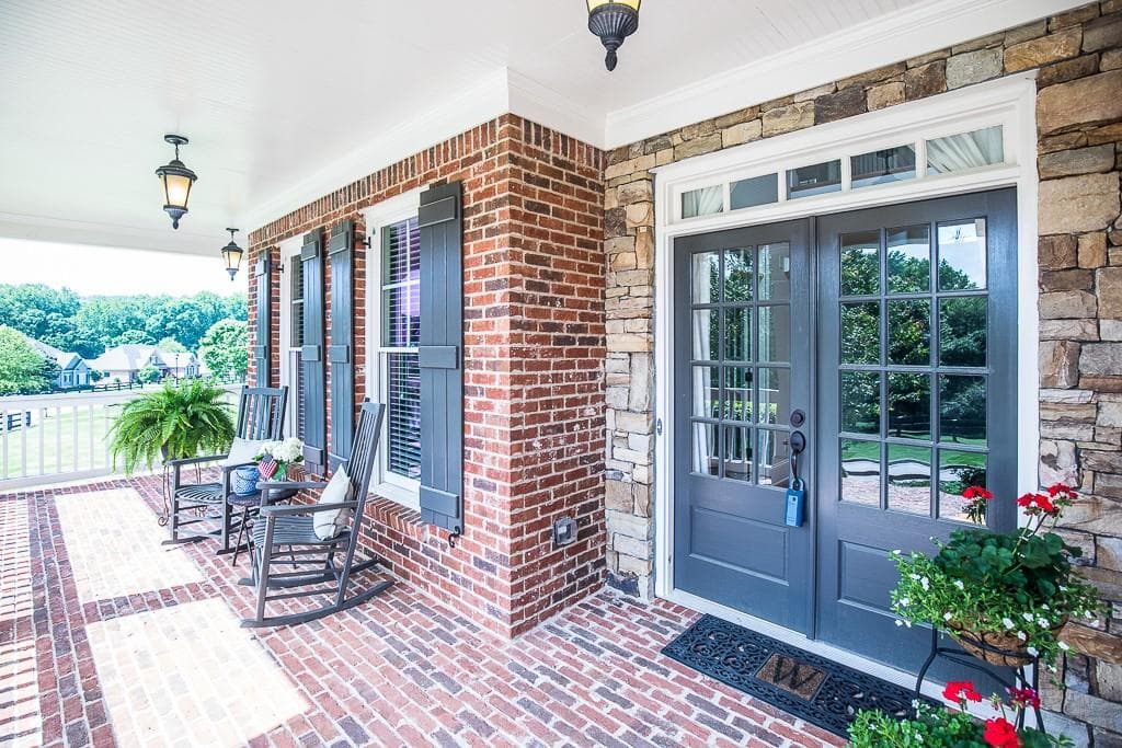 5 bedroom, 5 bathroom, 3,712 sq ft single family residence sold at 3930 Copper Leaf Lane, Cumming, GA 30040