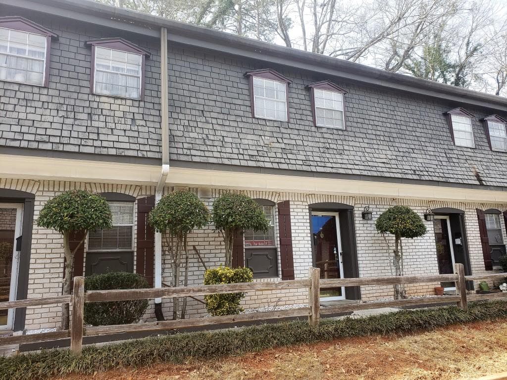 106 Stonecliff Court, Stone Mountain, GA 30083 — most recent listing photo