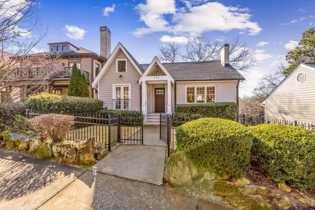 4 bedroom, 3 bathroom, 2,774 sq ft single family residence sold at 929 Highland Terrace, Atlanta, GA 30306