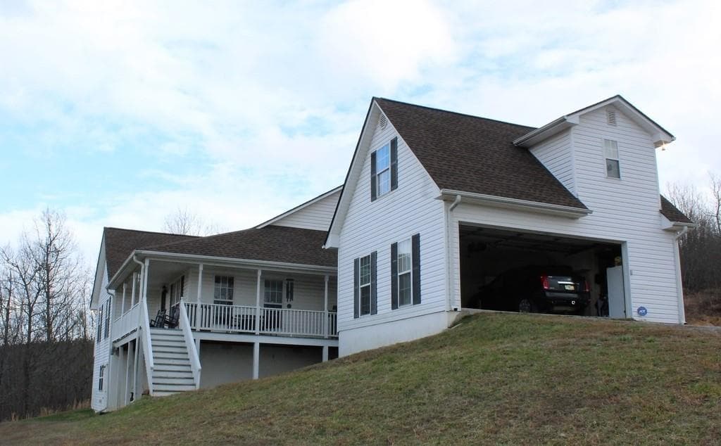 183 ROCKY HOLLOW Road, Cave Spring, GA 30124 — most recent listing photo