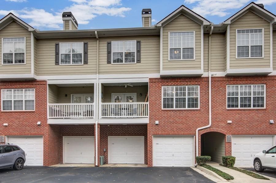 3 bedroom, 3 bathroom, 1,780 sq ft condominium sold at 7109 Woodland Lane, Alpharetta, GA 30009