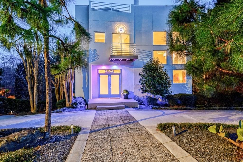 4 bedroom, 4 bathroom, 2,648 sq ft single family residence sold at 525 Danube Road, Atlanta, GA 30342