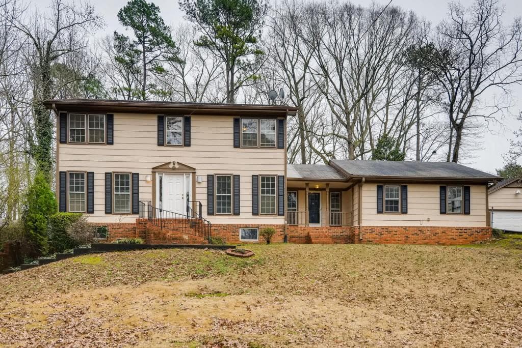 4 bedroom, 3 bathroom, 2,365 sq ft single family residence sold at 489 Fieldstone Court, Lilburn, GA 30047