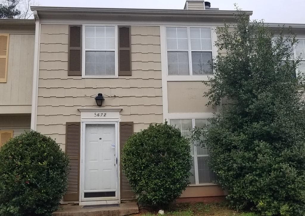 5672 Wells Circle, Stone Mountain, GA 30087 — most recent listing photo