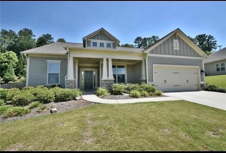 4 bedroom, 3 bathroom, 2,670 sq ft single family residence sold at 1045 Chelsey Way, Roswell, GA 30075