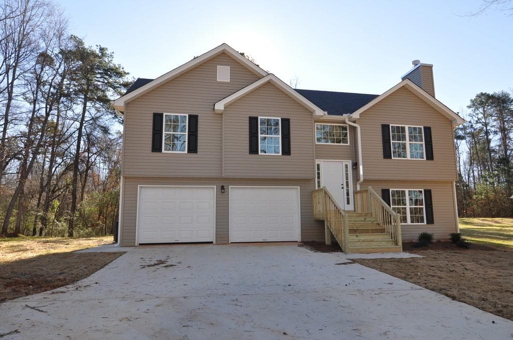 5658 Hawthorn Drive, Gillsville, GA 30543 — most recent listing photo