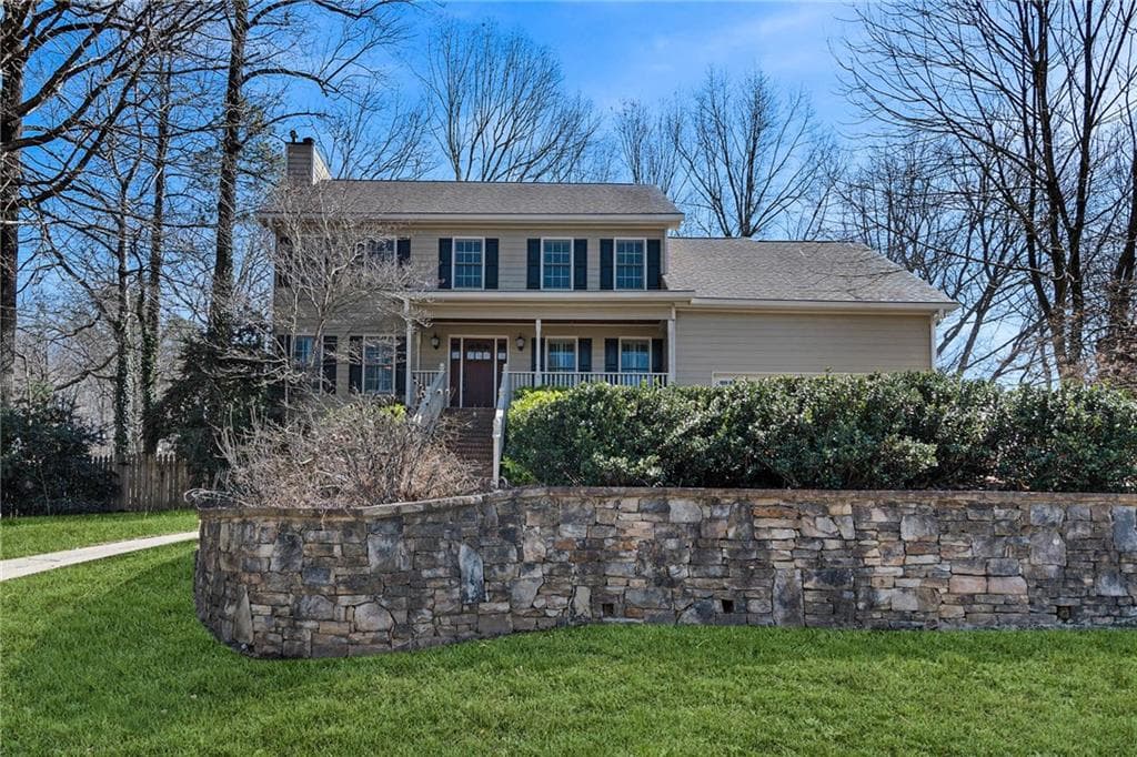 3 bedroom, 3 bathroom, 2,650 sq ft single family residence sold at 5055 Puritan Drive, Sugar Hill, GA 30518