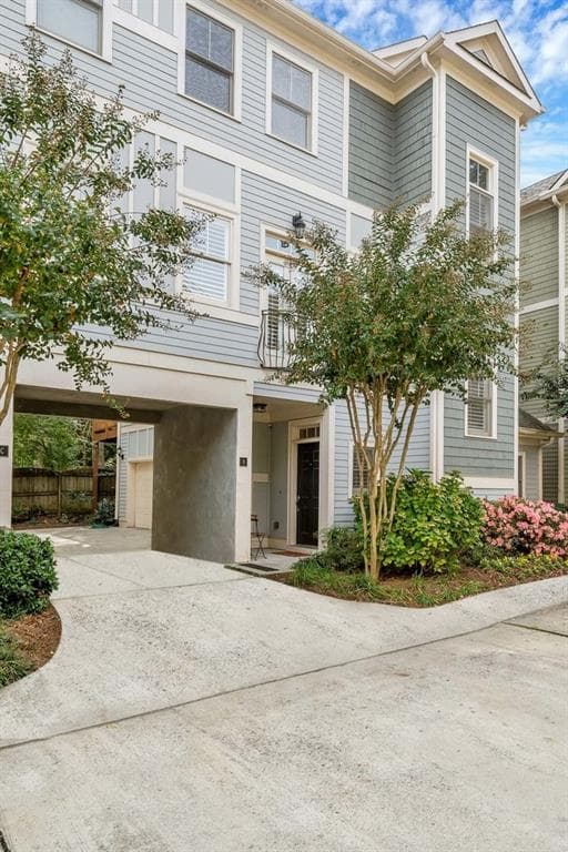 3 bedroom, 3 bathroom, 2,162 sq ft townhouse sold at 556 Moreland Avenue D, Atlanta, GA 30307