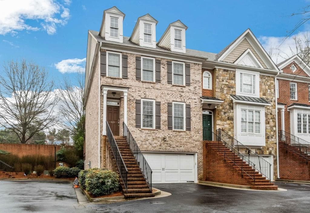 4 bedroom, 4 bathroom, 2,760 sq ft townhouse sold at 229 Chemin De Vie, Atlanta, GA 30342