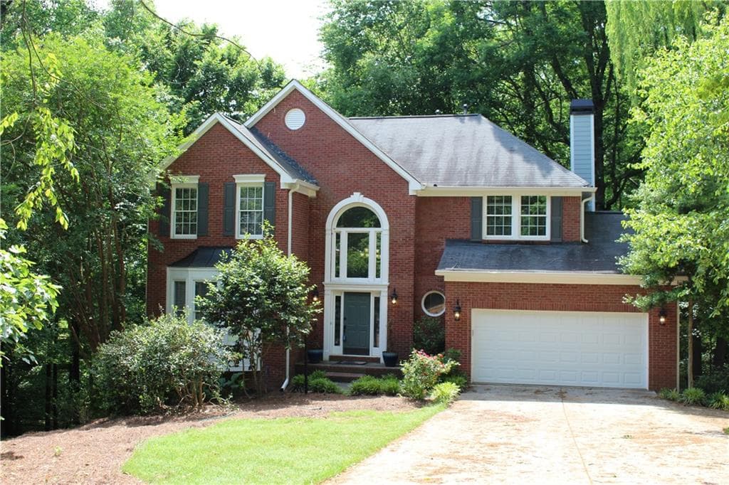5 bedroom, 4 bathroom single family residence sold at 1875 Oak Tree Hollow, Alpharetta, GA 30005